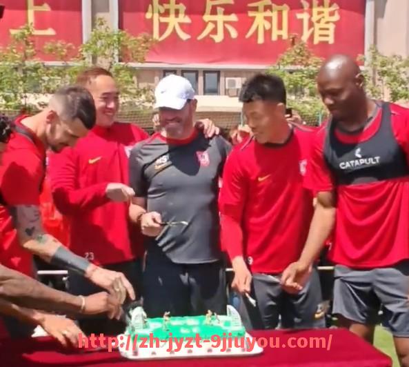 jiuyou九游娱乐-里昂法甲球员阵容分析及球队表现