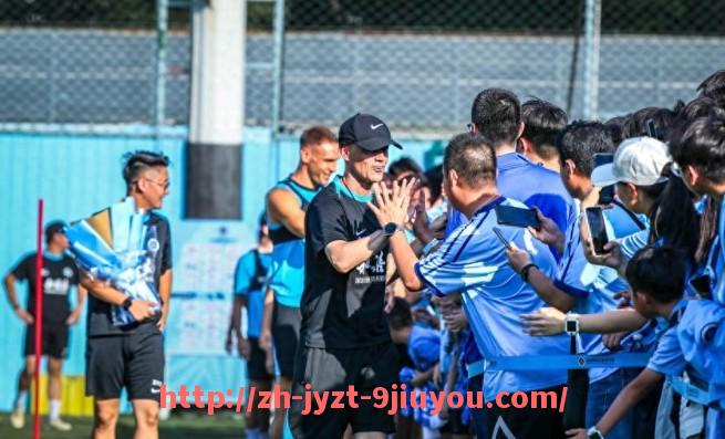 jiuyou九游娱乐-法甲里昂球队年龄结构与阵容发展趋势